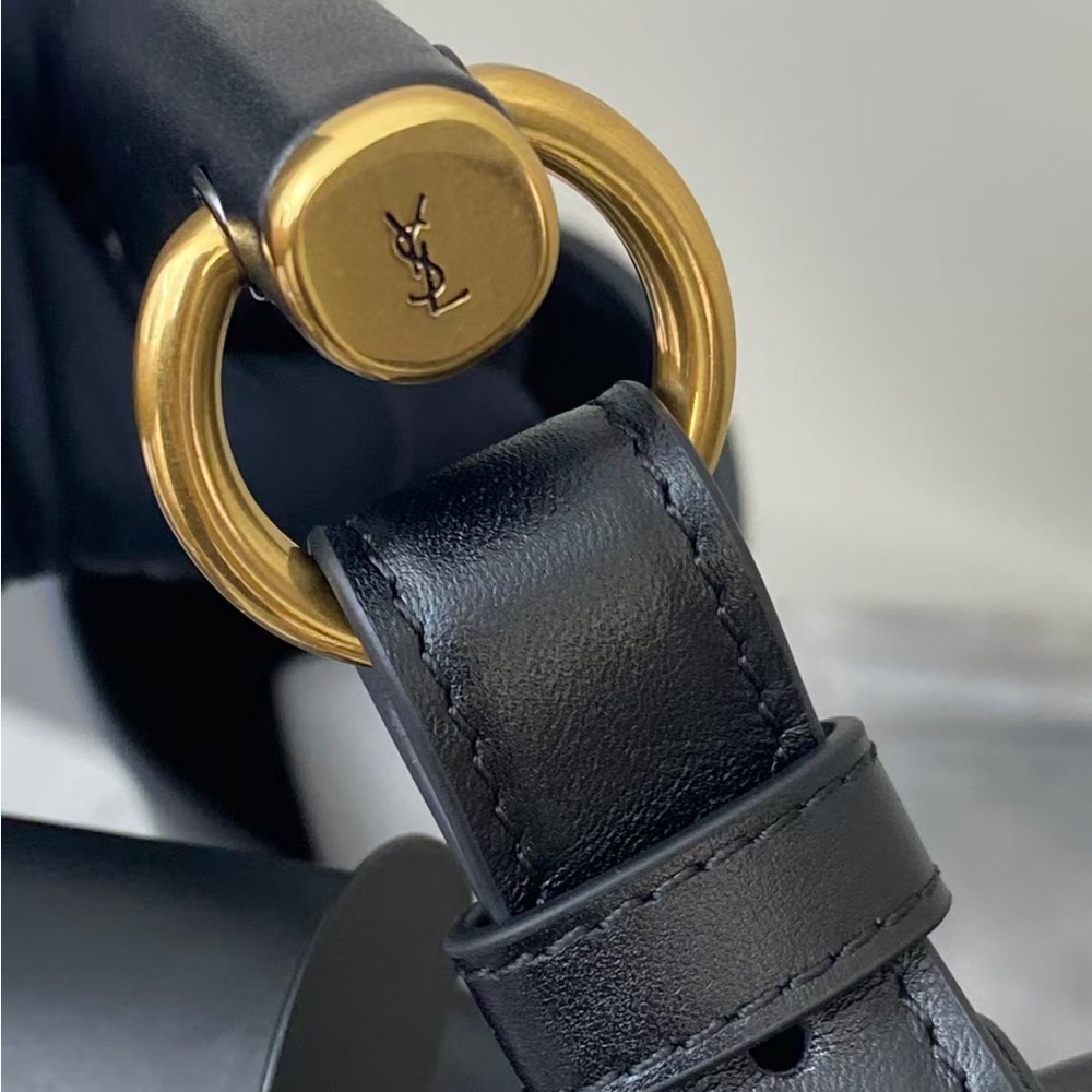 Saint Laurent 2026 New Women's Shoulder & Top-Handle Bag - Picture 6 of 9